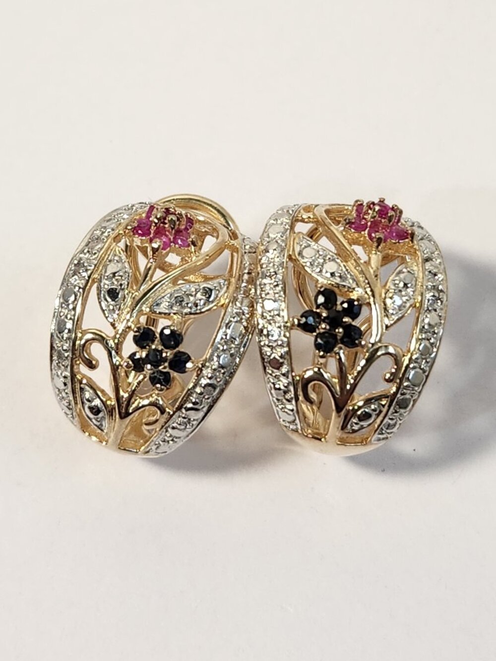 Vintage Ross-Simons Yellow Gold 18K / 925 Sapphire Omega Back Earrings
